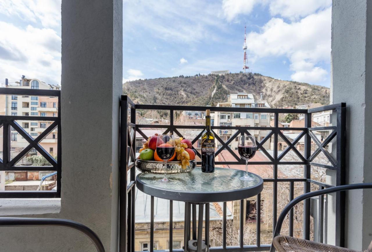 Downtown Two-Bedroom Apartment Ll Tbilisi Eksteriør bilde