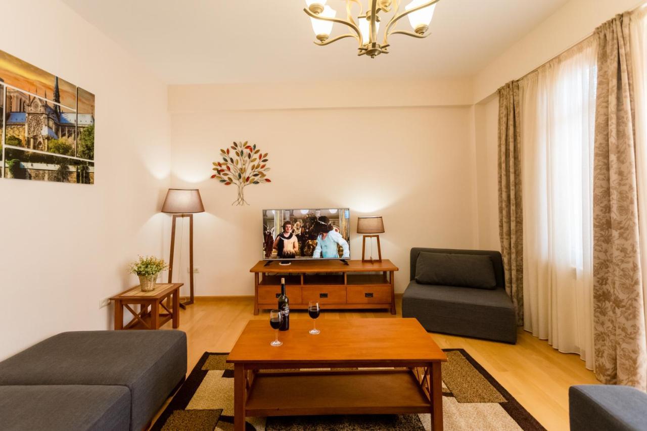 Downtown Two-Bedroom Apartment Ll Tbilisi Eksteriør bilde