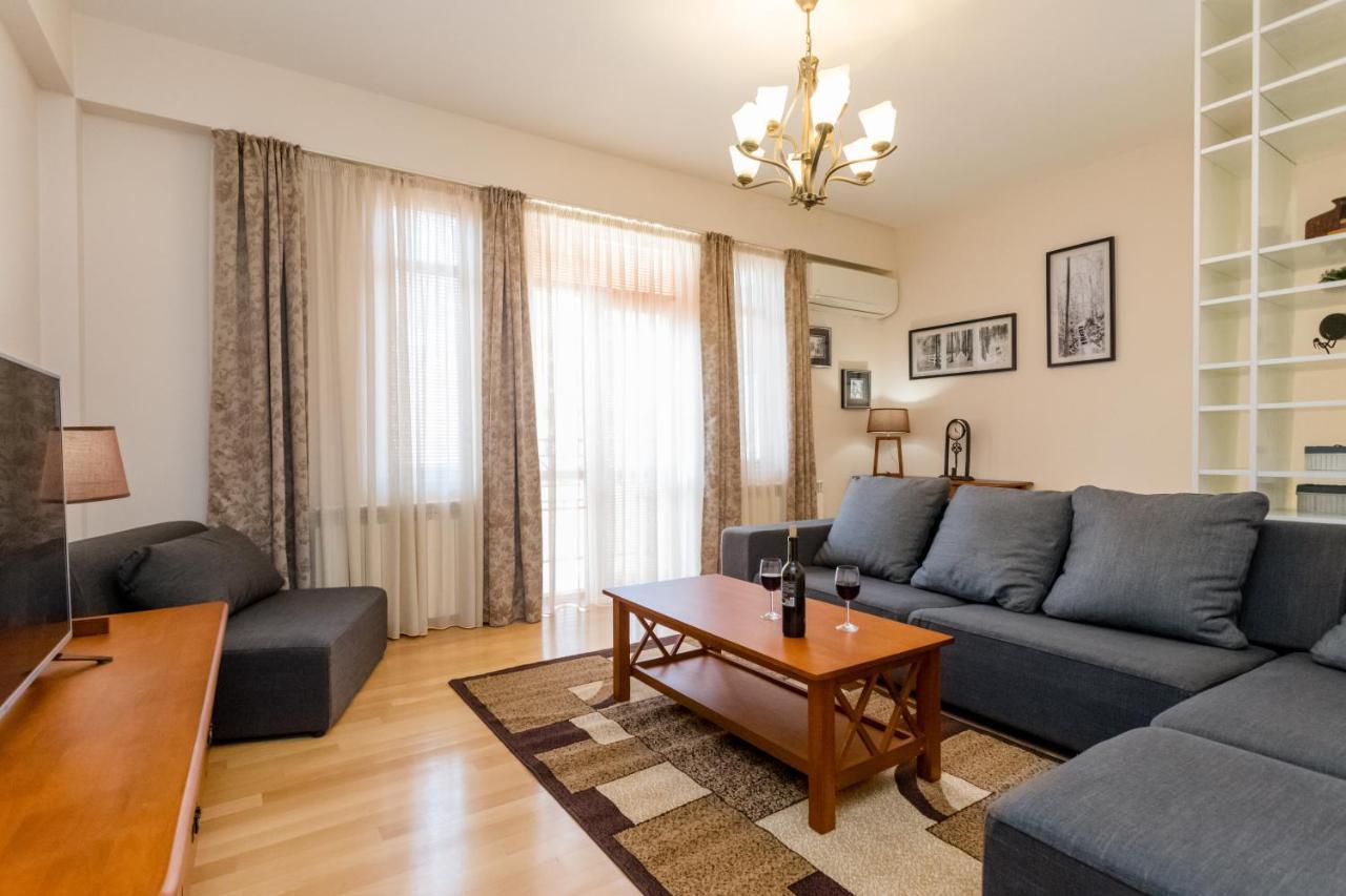 Downtown Two-Bedroom Apartment Ll Tbilisi Eksteriør bilde