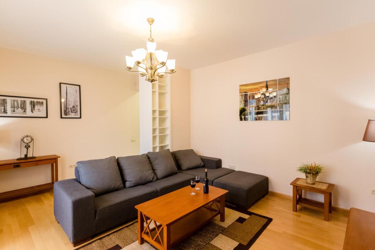 Downtown Two-Bedroom Apartment Ll Tbilisi Eksteriør bilde