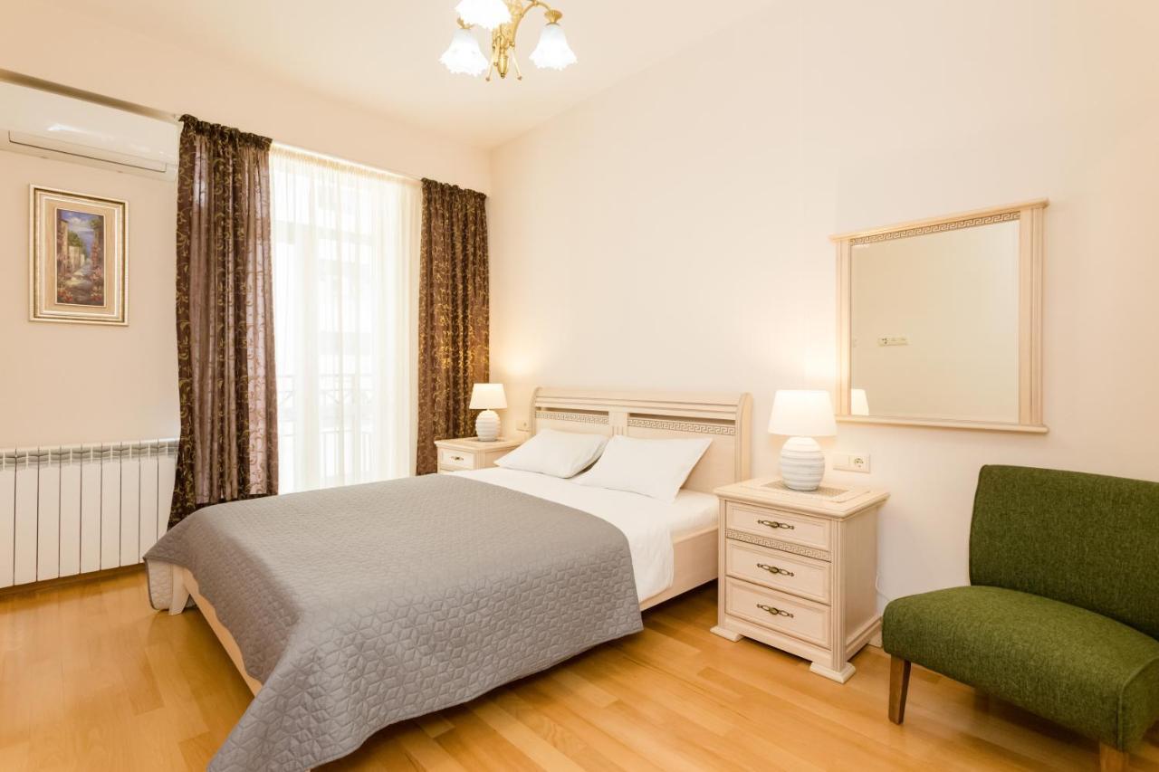 Downtown Two-Bedroom Apartment Ll Tbilisi Eksteriør bilde